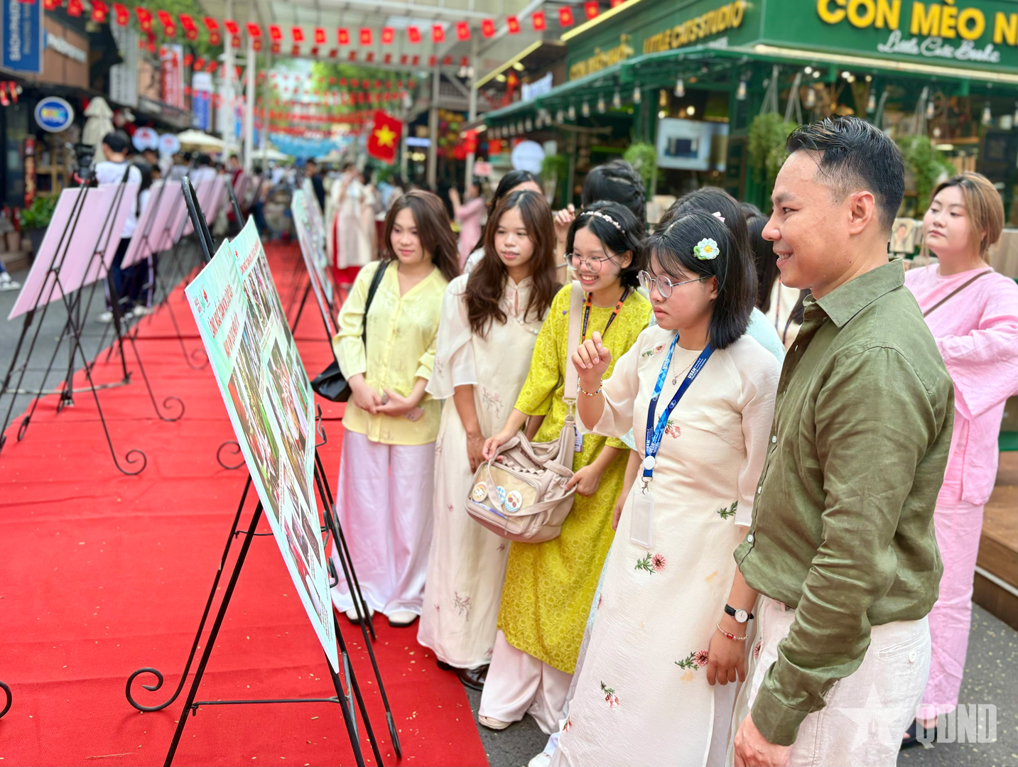 Gìn giữ hồn nghề truyền thống trong nhịp sống số